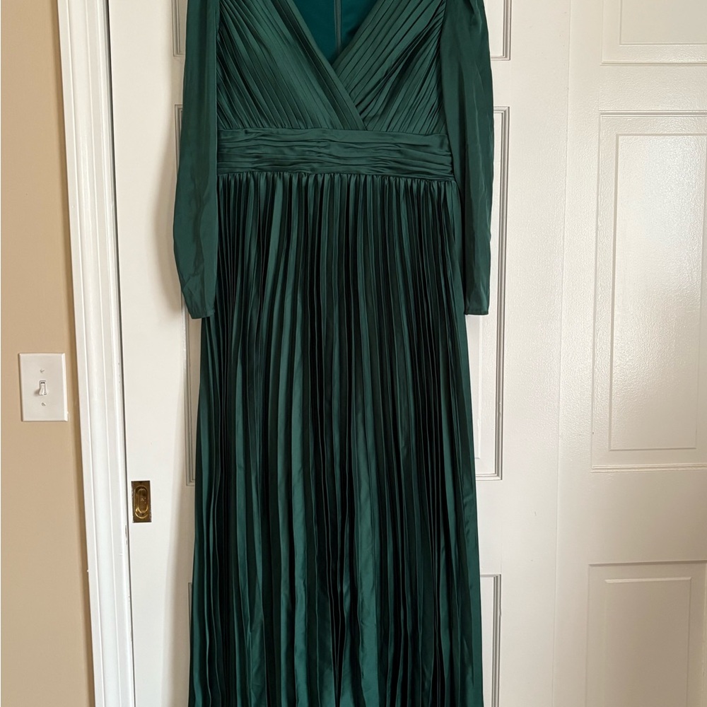 Elegant Green Long Sleeve Dress